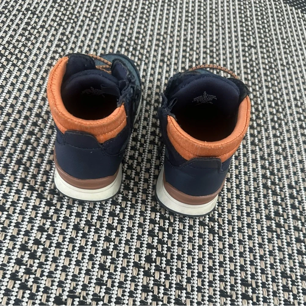 Old Navy toddler boots ππ§‘ - Picture 4 of 4